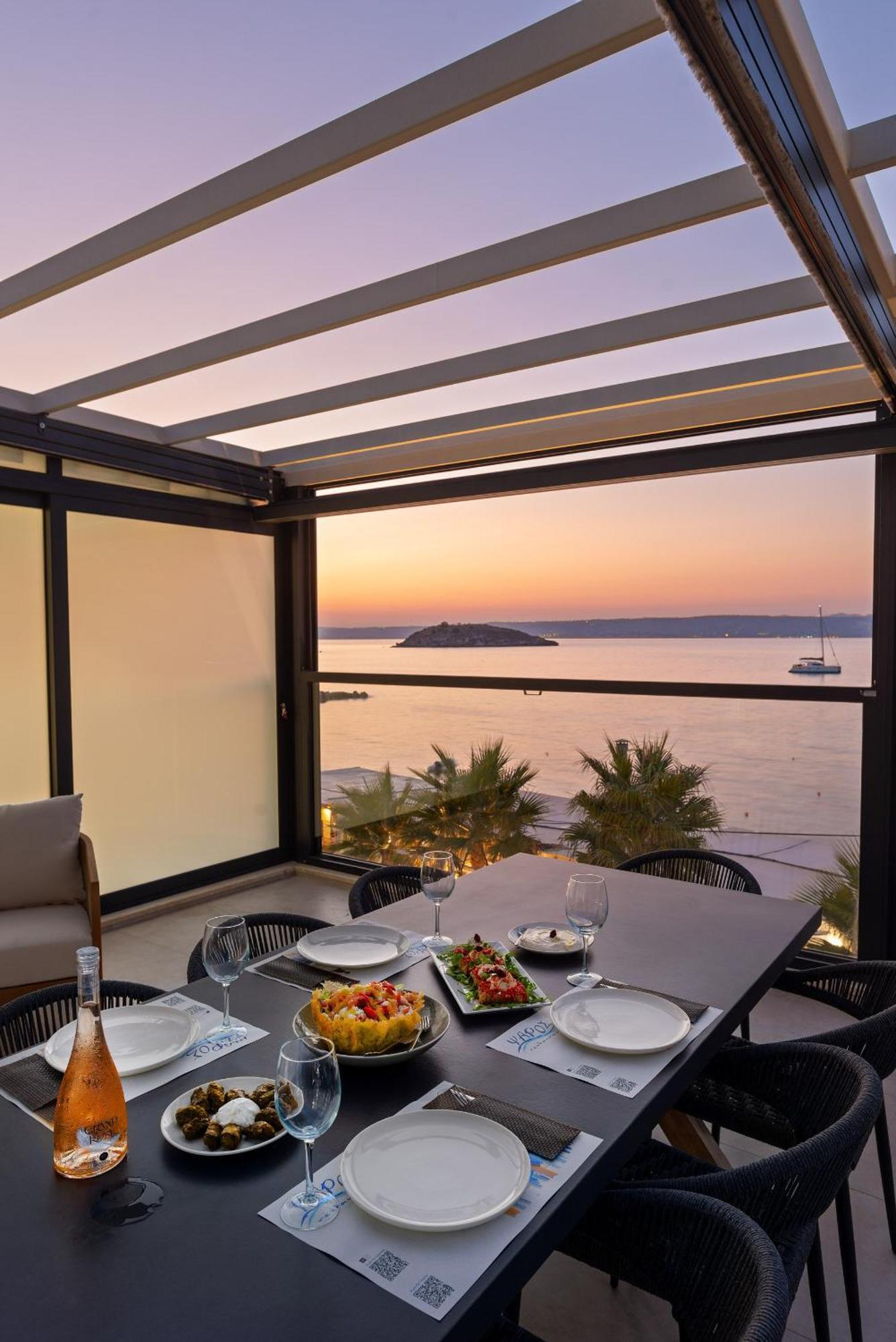 Peristeres Luxury Apartment Next To The Sea - By Apokoras Villas Almirida Eksteriør billede