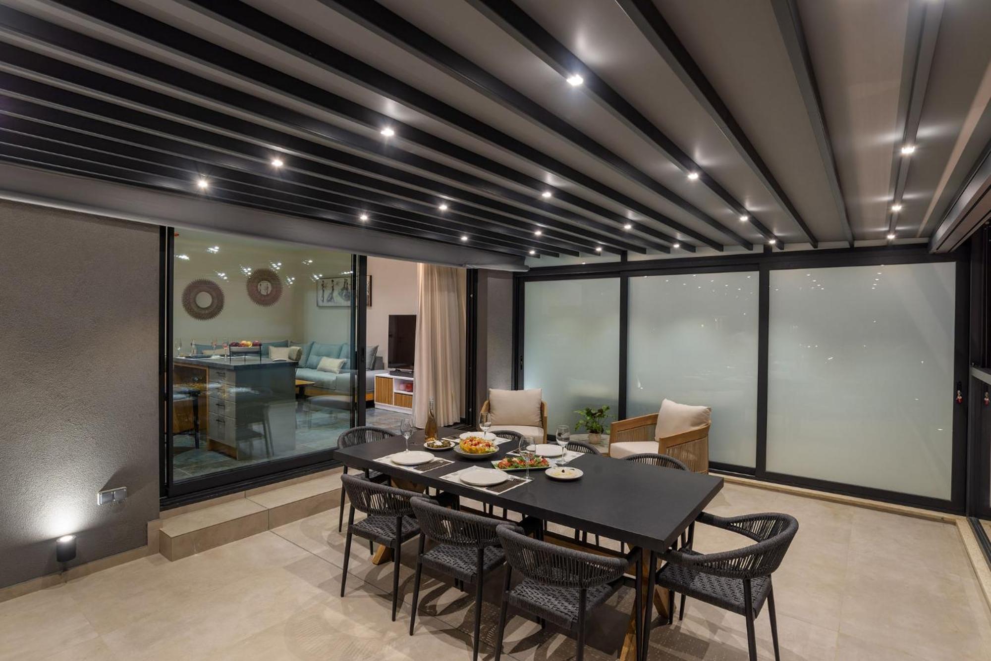 Peristeres Luxury Apartment Next To The Sea - By Apokoras Villas Almirida Eksteriør billede