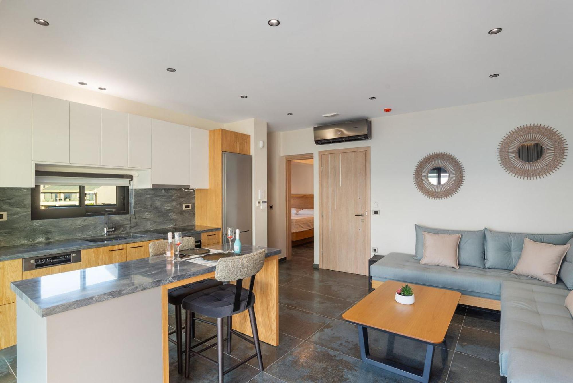Peristeres Luxury Apartment Next To The Sea - By Apokoras Villas Almirida Eksteriør billede