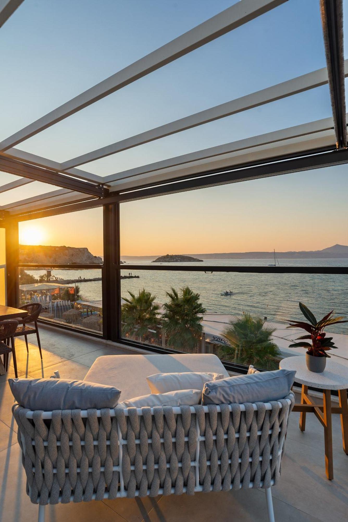 Peristeres Luxury Apartment Next To The Sea - By Apokoras Villas Almirida Eksteriør billede
