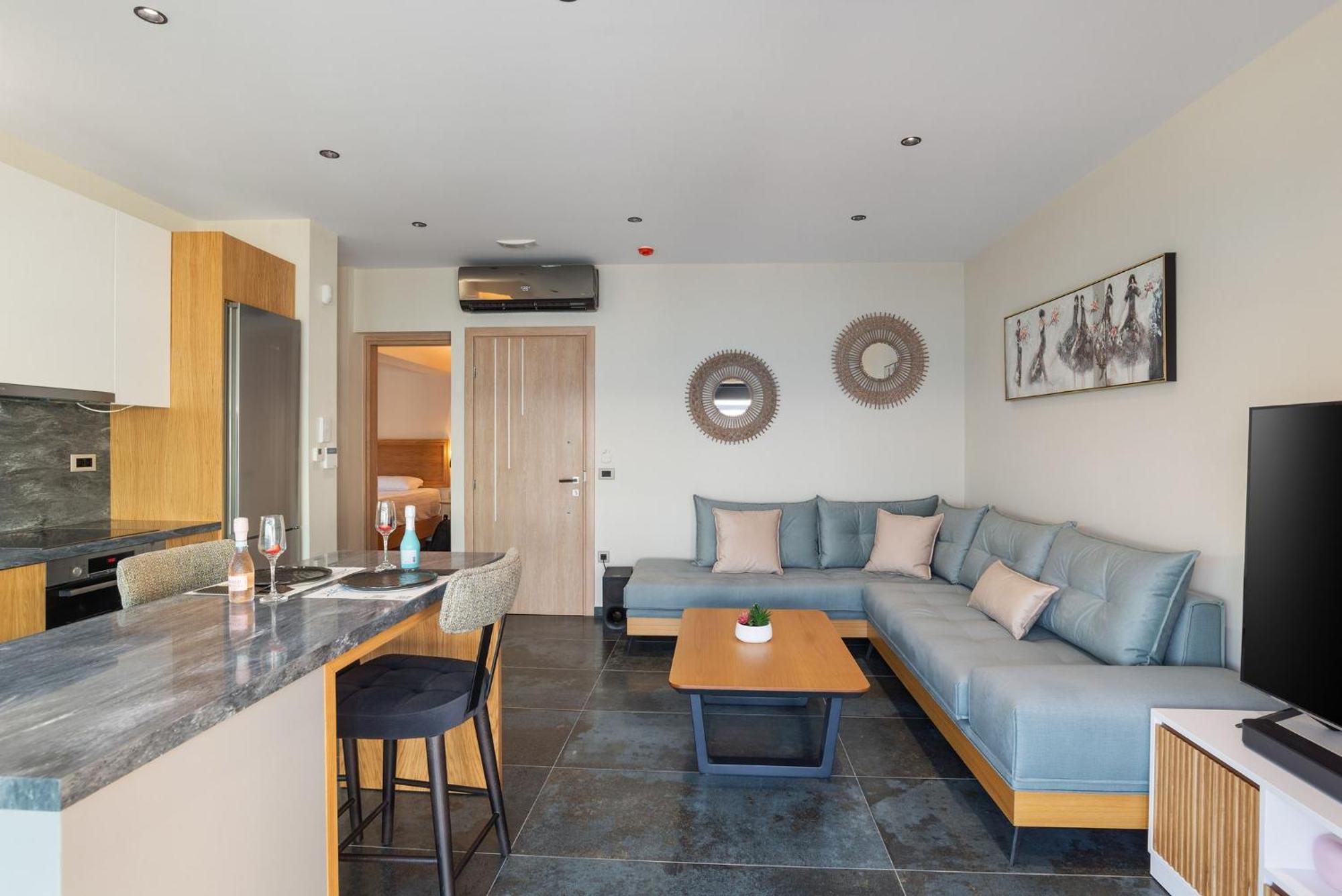 Peristeres Luxury Apartment Next To The Sea - By Apokoras Villas Almirida Eksteriør billede