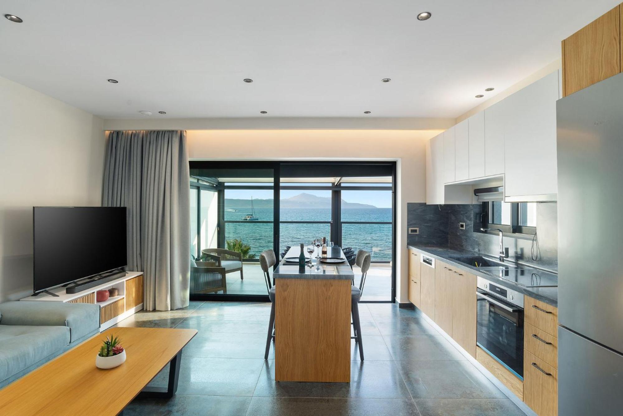 Peristeres Luxury Apartment Next To The Sea - By Apokoras Villas Almirida Eksteriør billede