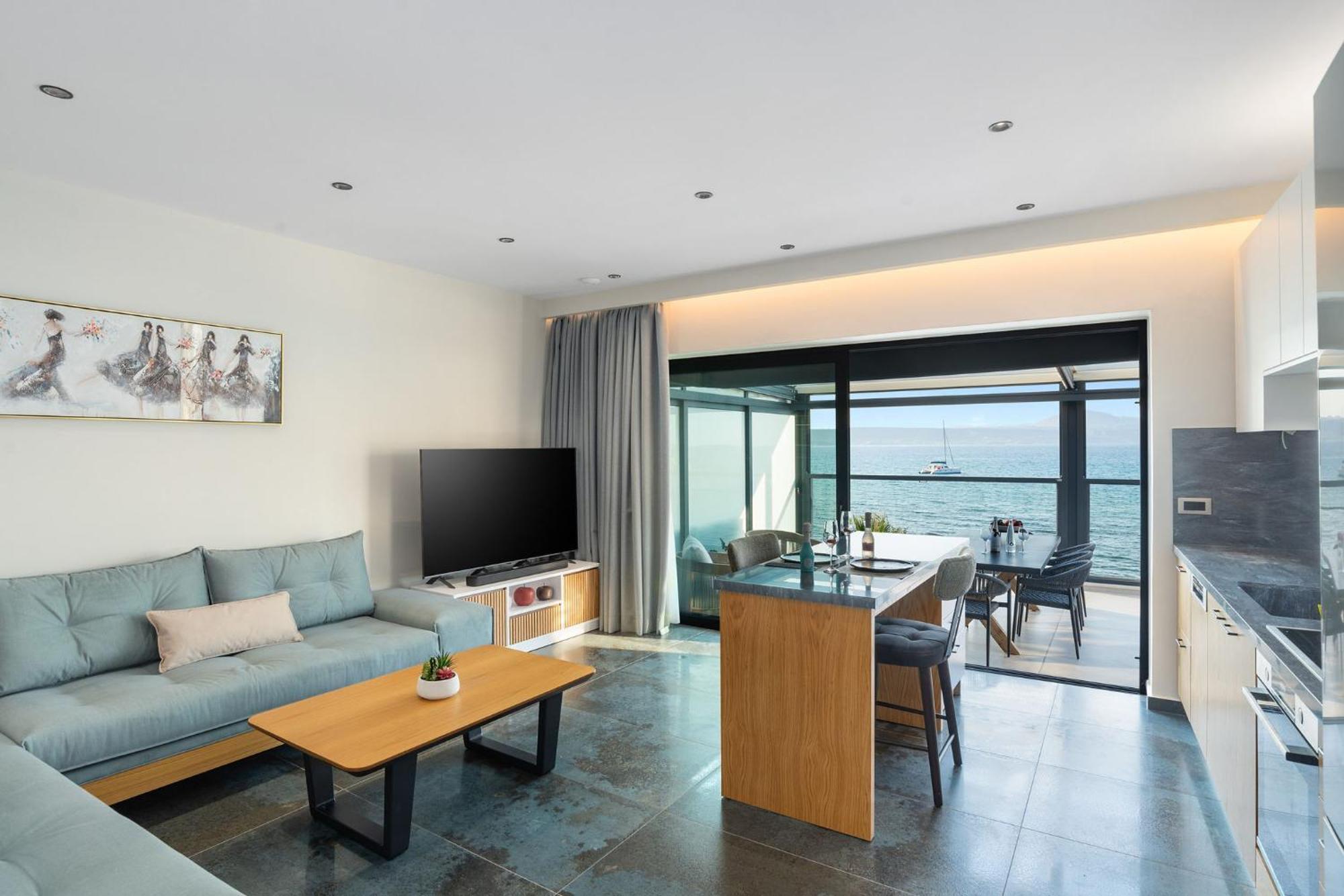 Peristeres Luxury Apartment Next To The Sea - By Apokoras Villas Almirida Eksteriør billede